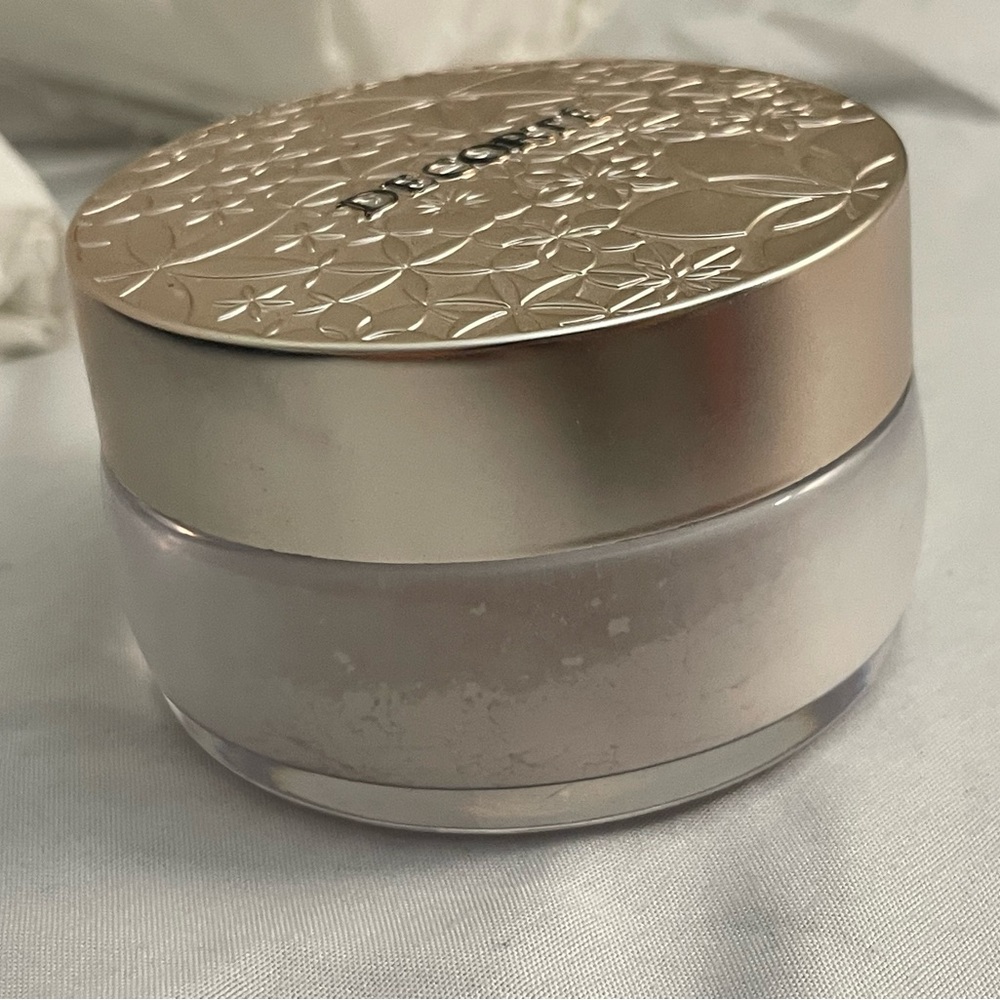 Decorte loose powder